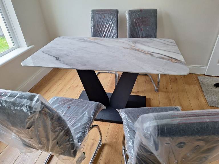 Ceramic Dining table 