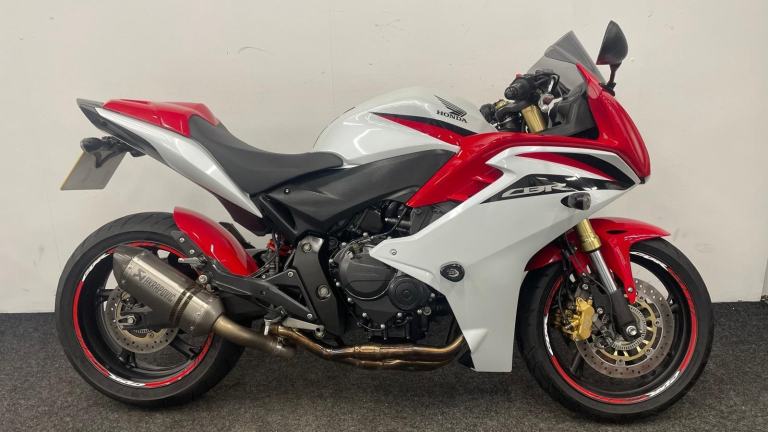 HONDA CBR600F ** READY TO GO - AKRAPOVIC EXHAUST - MOT APRIL 2027 **