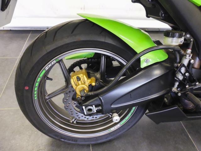 2005 KAWASAKI NINJA ZX-6R WITH ONLY 15709 MILES FROM NEW | in