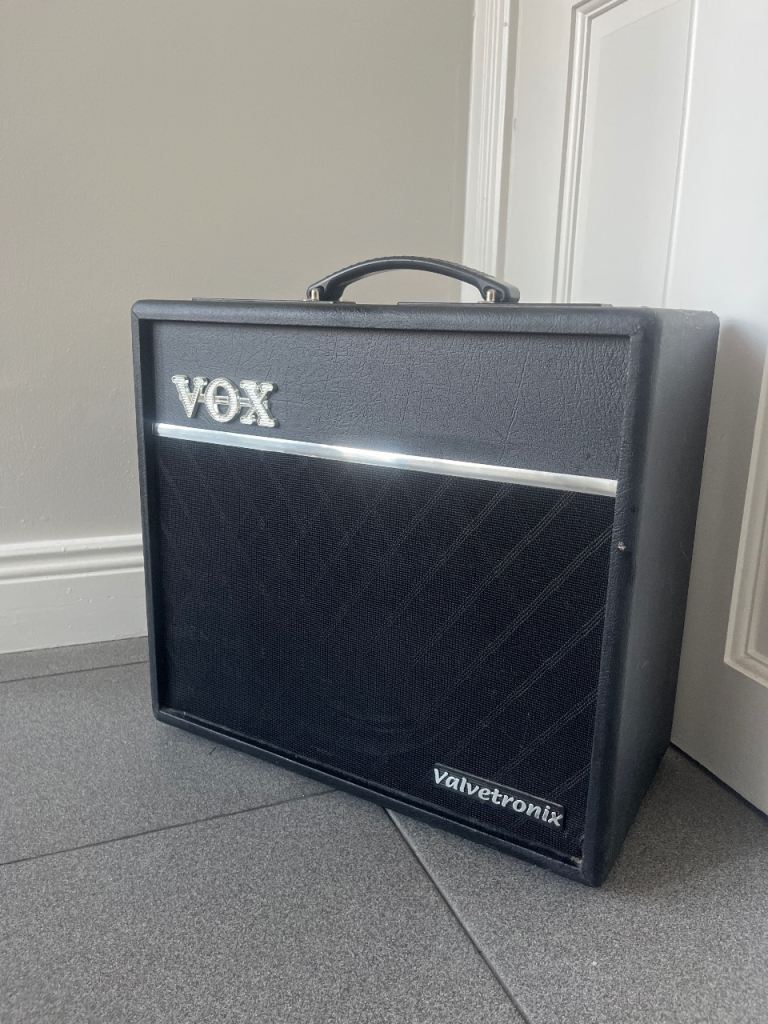 VOX Valvetronix VT40+ Guitar Amplifier - Black, Good Condition