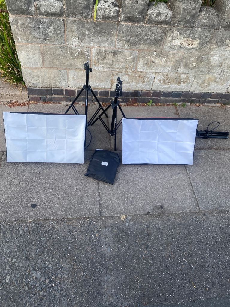 PhotoGEAR Studio Softbox Light Kit with Stands – Good Condition