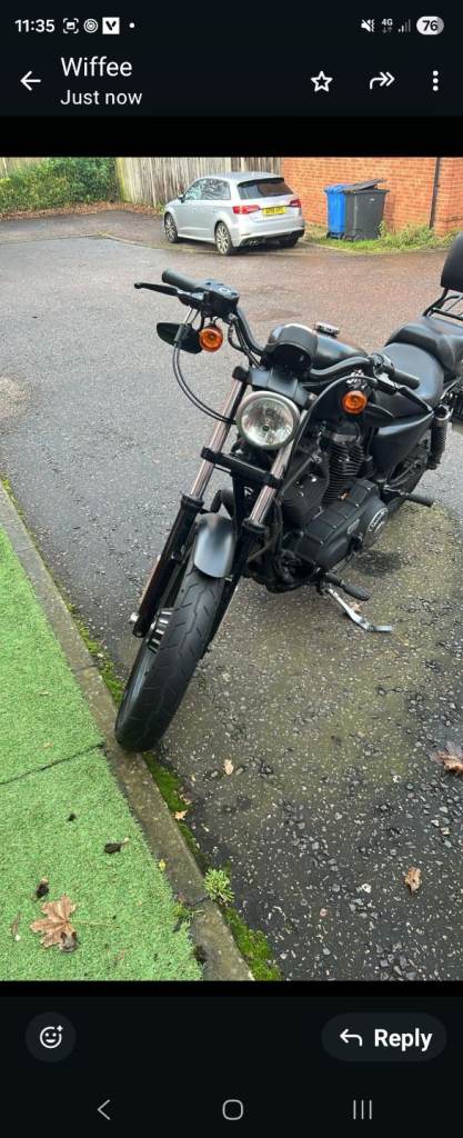 Harley davidson sportster iron 883