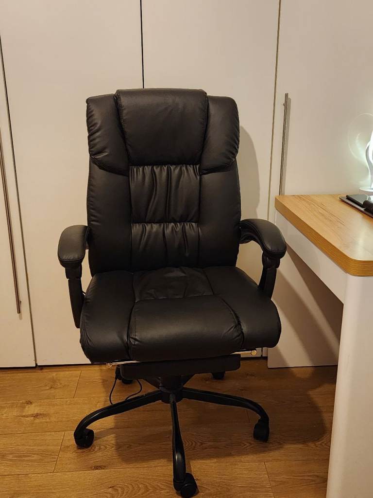 Office massaging chair black