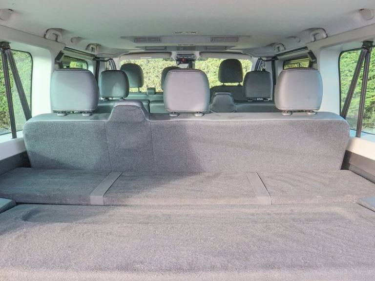 2023 Renault Trafic LL30 Sport Nav 2.0DCI 145BHP L2 LWB 9 SEAT MINIBUS, Rev Cam, Air Con, Cruis M...