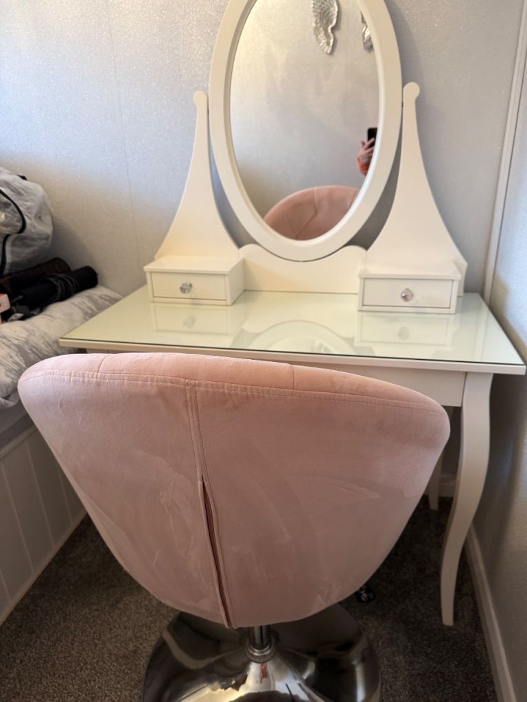 Dressing Table 