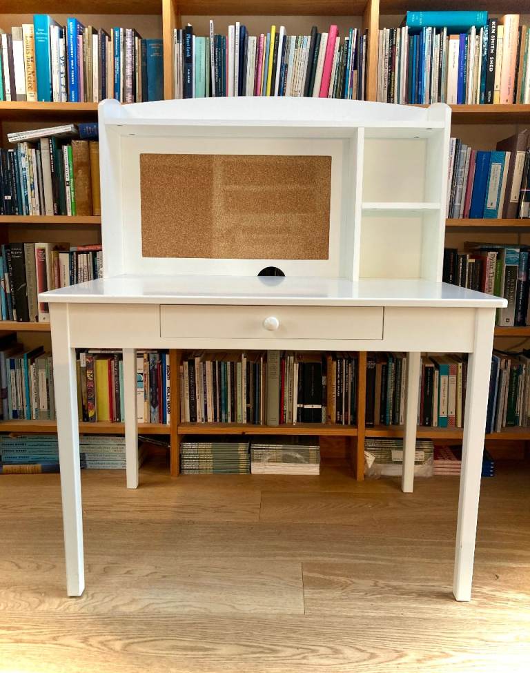 Kid's desk