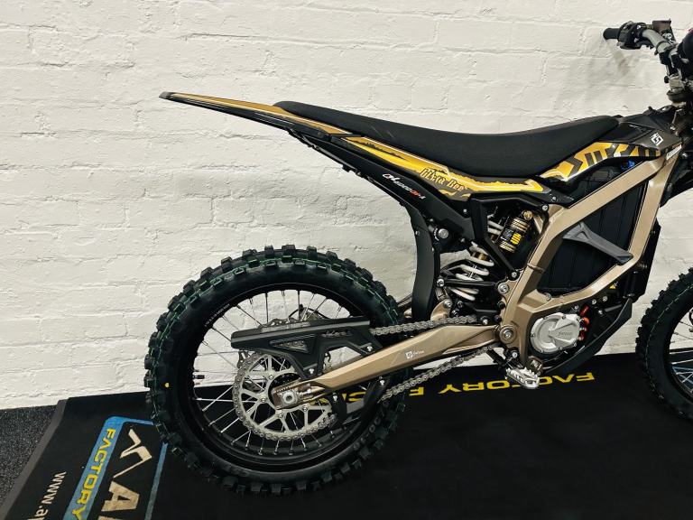 2025 USED SURRON ULTRA BEE OFF ROAD ELECTRIC DIRT BIKE *ONLY DONE 15 MILES *