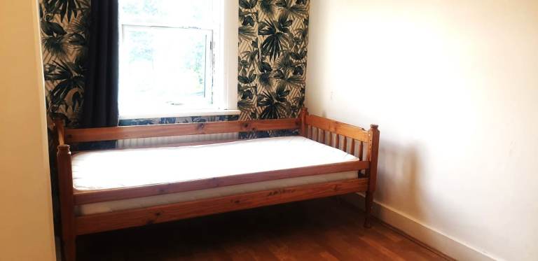 Newly Refurbish 3 BEDROOM PROPERTY is available in Southarrow - HA2  