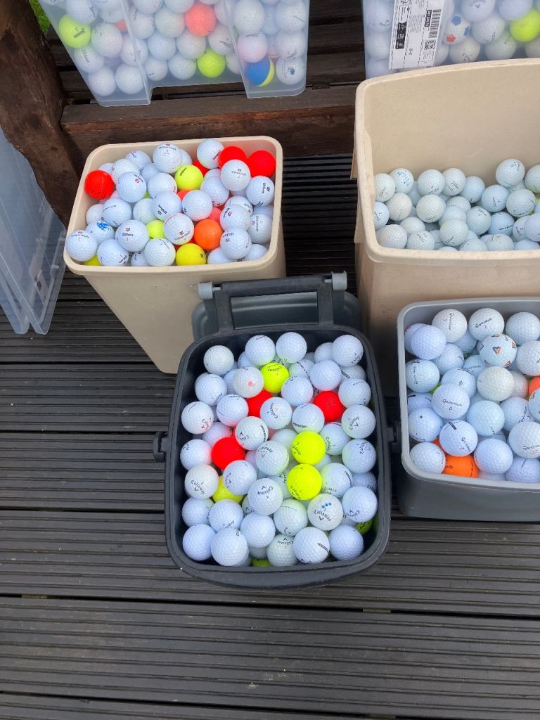 Golf balls 