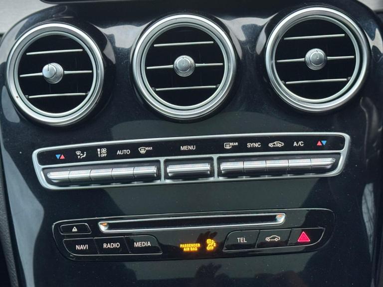 2015 Mercedes-Benz C Class 2.1 C220d AMG Line (Premium Plus) 7G-Tronic+ Euro 6 (s/s) 4dr SALOON D...