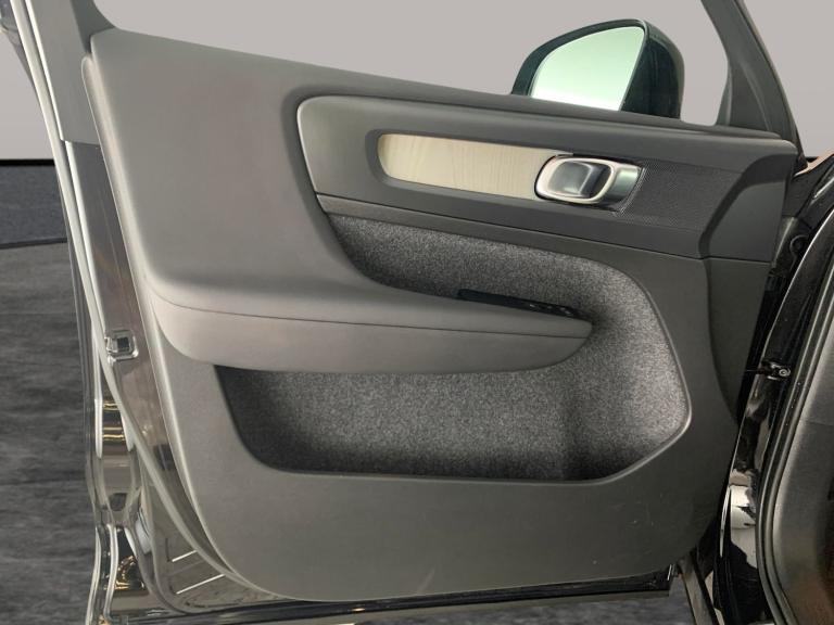 2022 Volvo XC40 1.5h T5 Recharge 10.7kWh Ultimate Bright SUV 5dr Petrol Plug-in Hybrid Auto Suv P...