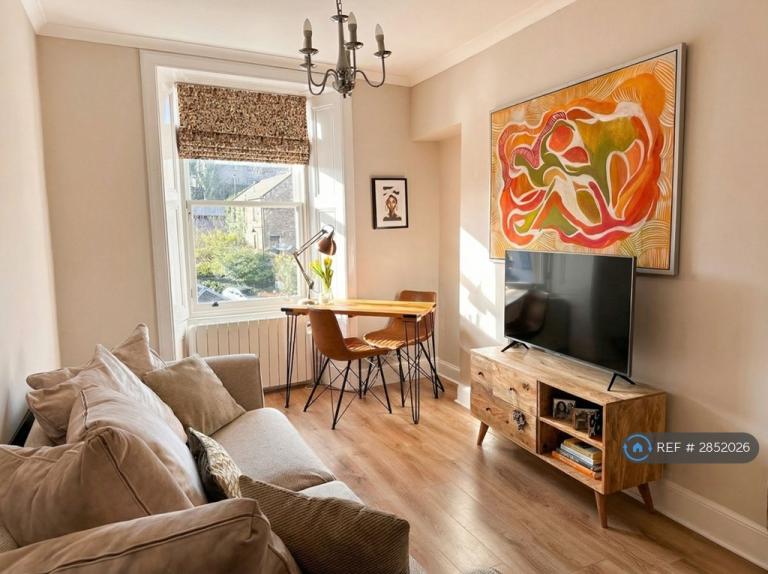 1 bedroom flat in High St, Linlithgow, EH49 (1 bed) (#2852026)