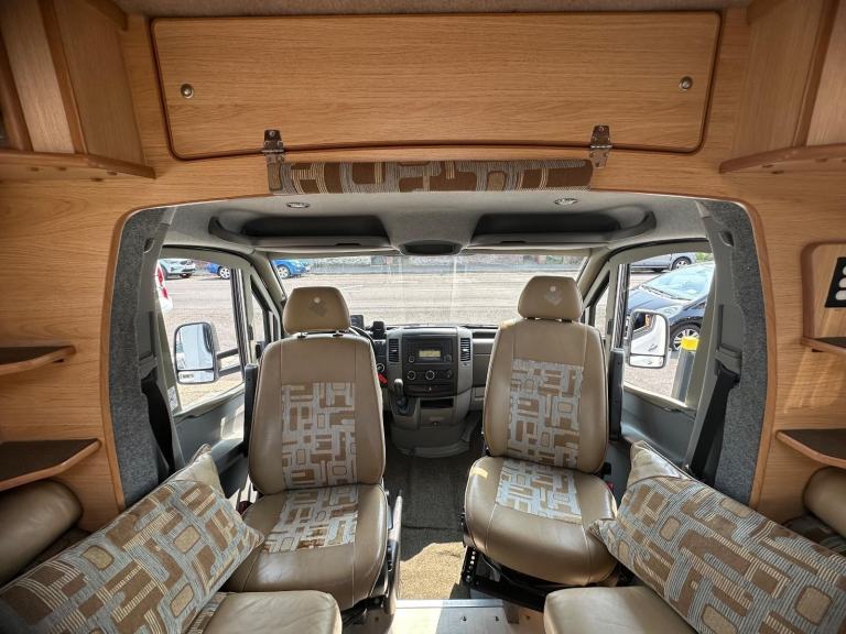 IH J220 2 Berth Mercedes LHD Auto DIESEL AUTOMATIC 2010/10