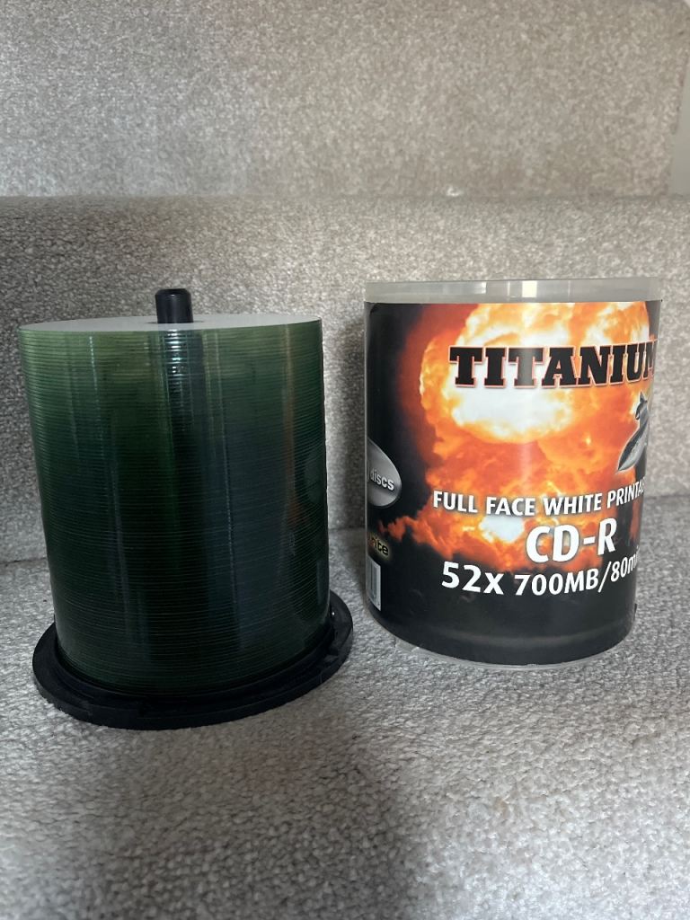 95 Titanium CD-R Discs - Full Face White Printable, 52x 700MB/80min