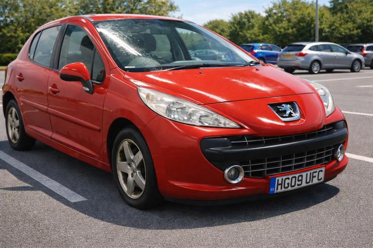 2009 Peugeot 207 1.4 16V SE 5dr HATCHBACK Petrol Manual