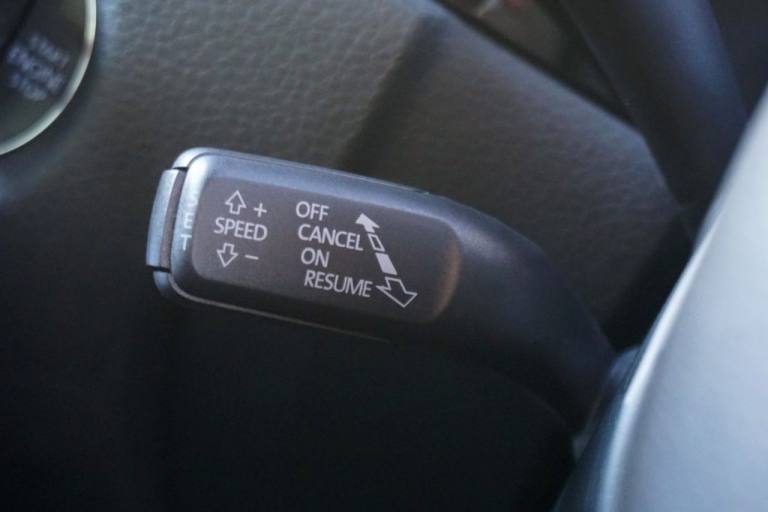 2014 Volkswagen Touareg 3.0 TDI V6 BlueMotion Tech R-Line SUV Diesel Tiptronic 4WD (s/s) 5dr - Ju...