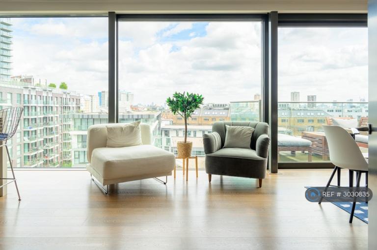 3 bedroom flat in Leman Street, London, E1 (3 bed) (#3030835)