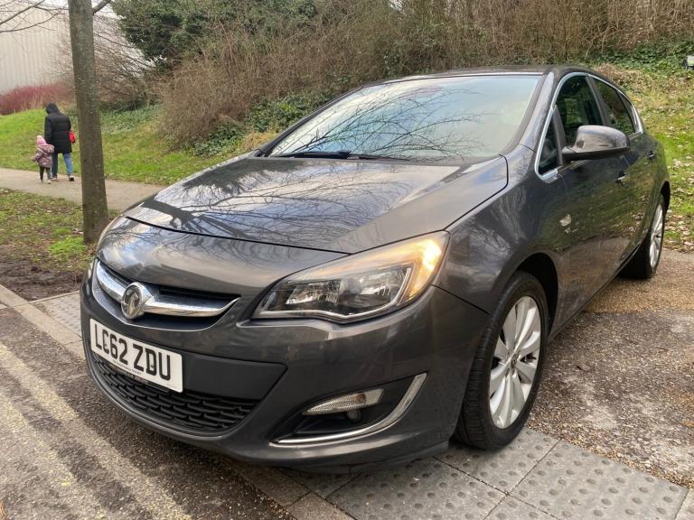 2012 Vauxhall Astra 1.6i 16V Elite 5dr Auto HATCHBACK Petrol Automatic