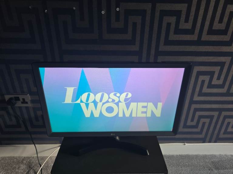 BRAND NEW LG 24" Smart TV (Unused) – Bargain Price!
