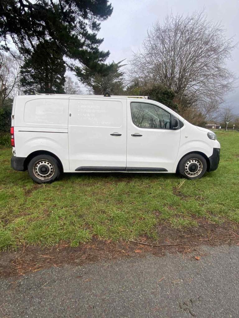 Peugeot Expert Pro Standard Blue Hdi 2019 1.6 litre diesel 
