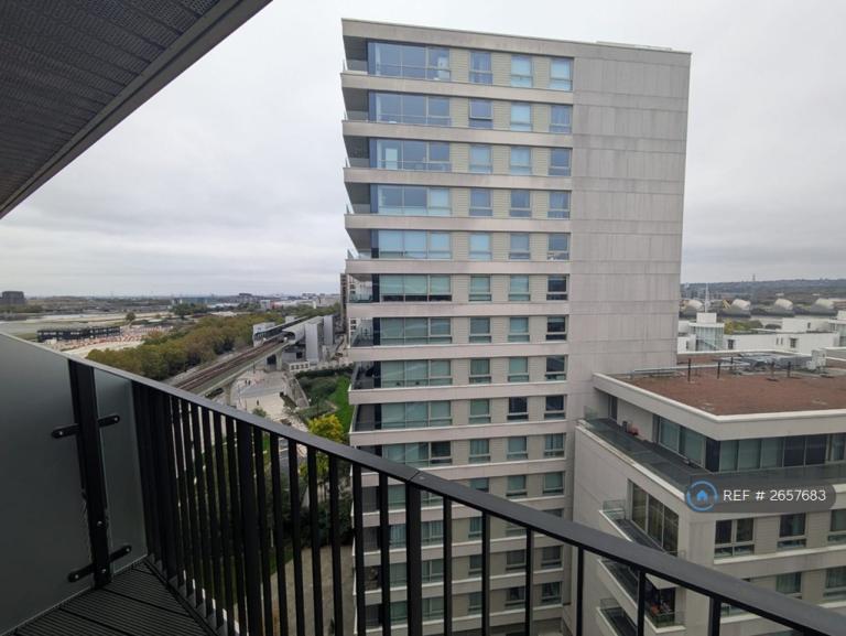 1 bedroom flat in Mercier Court, London, E16 (1 bed) (#2657683)