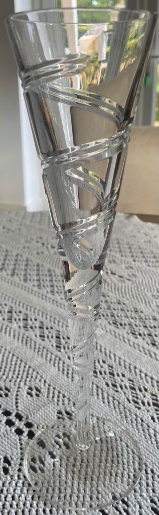 12 Bohemian 24% Lead Crystal Champagne Flutes with Swirl Design