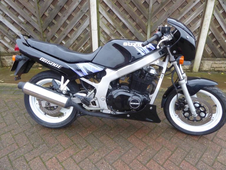 SUZUKI GS 500 H REG VERY LOW MILES 4,500 WILL BE SERVICED NEW BATTERY 1YRS MOT