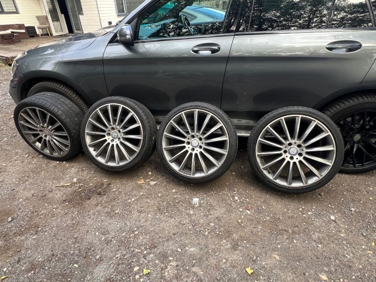 Mercedes 20” alloys with tyres 