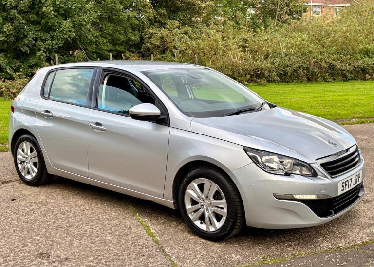 2017 Peugeot 308 Active 1.6 Diesel Mot October 2027 Full Service History £20 Road Tax 