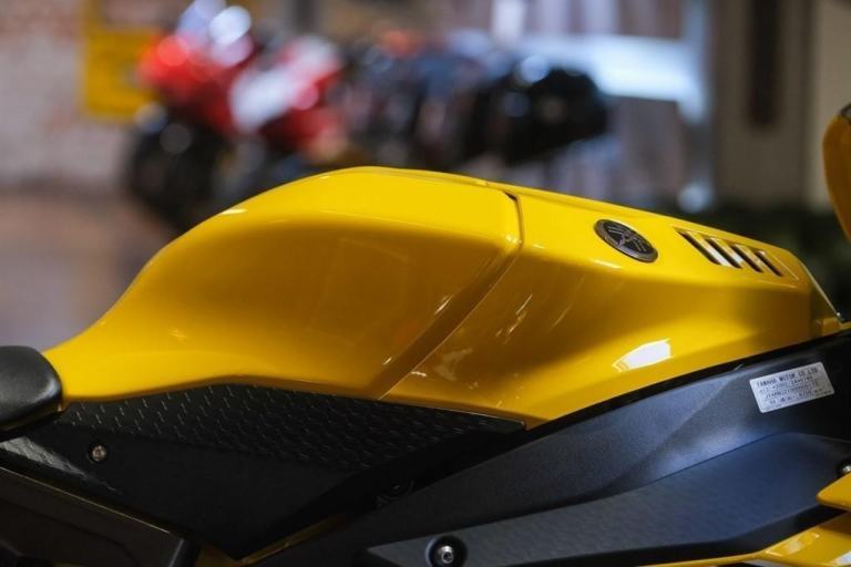 Yamaha R1 60th Anniversary