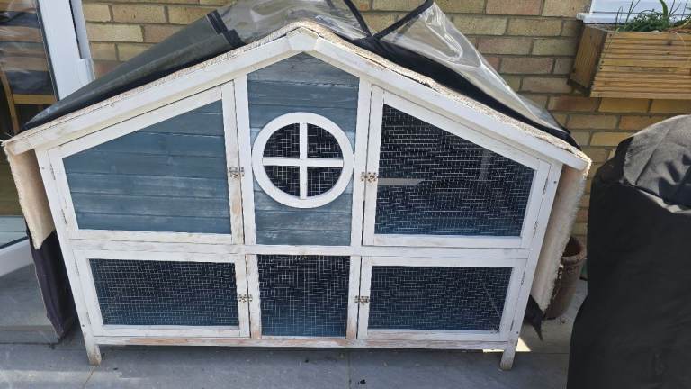 Pets At Home Foxglove Guineapig hutch