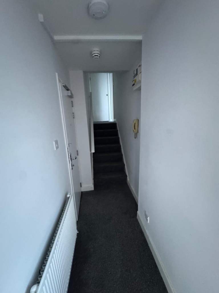 2 Bedroom Flat to Rent in Brent Area, (NW2 5RE) DSS welcome