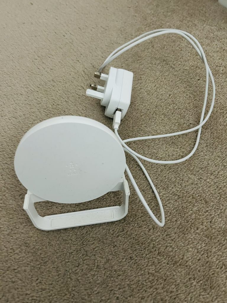 Belkin magnetic phone charger 