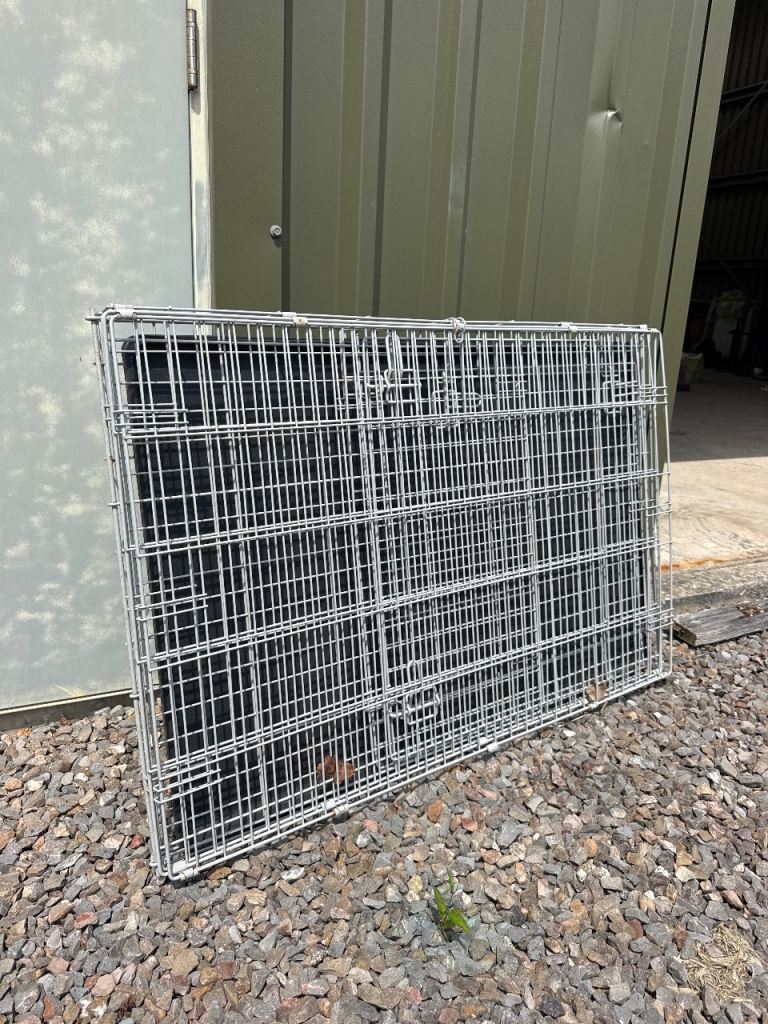 42” grey metal dog crate