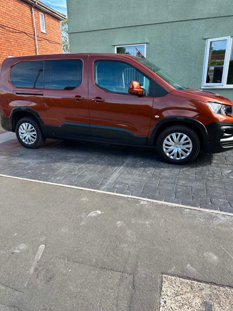 Peugeot, RIFTER, MPV, 2020, Manual, 1499 (cc), 5 doors