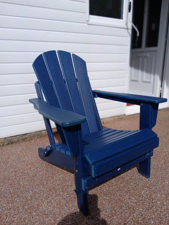 Adirondack Style Garden Chair – Blue, Heavy-Duty Plastic