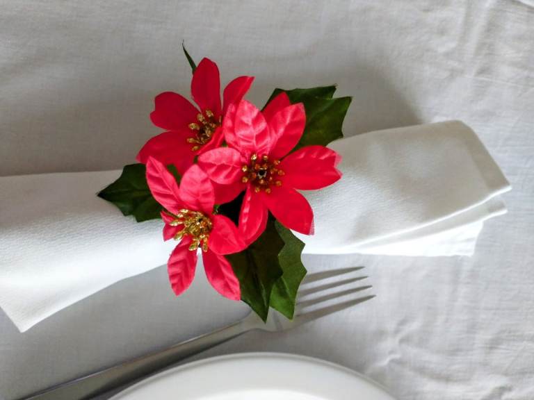 image for 12 Christmas napkin rings