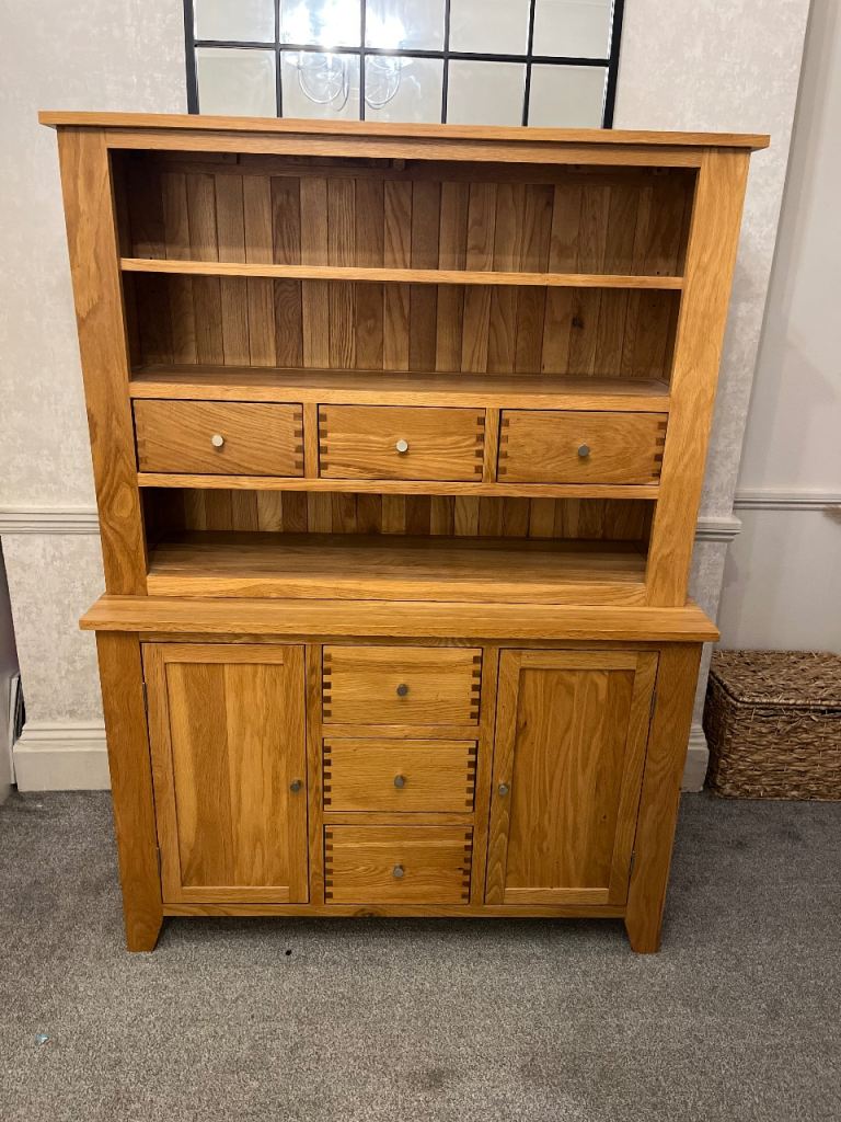 Soild oak unit for sale 