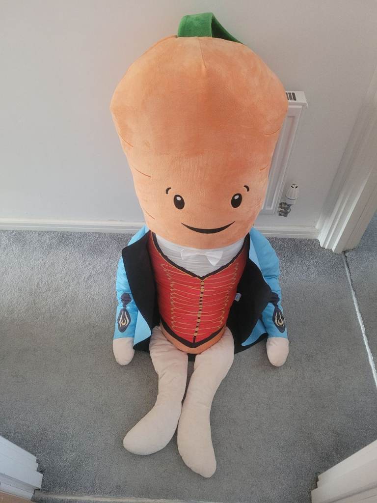 Kevin the Carrot Plush Bundle – Kevin + 2 Mini Carrots – Aldi Collectable Soft Toys