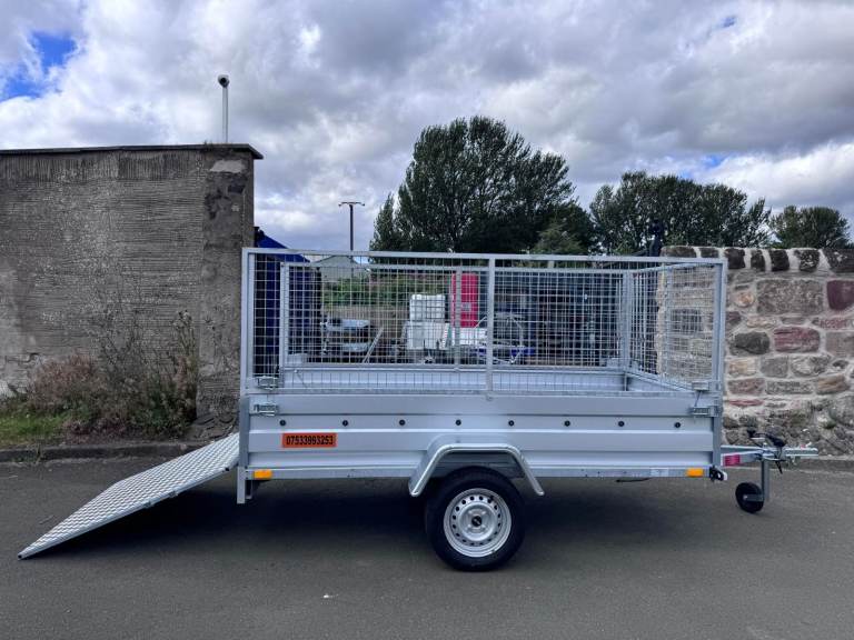 BRAND NEW 8,7FT X 4,2FT SINGLE AXLE TRAILER WITH 80CM MESH AND RAMP 750KG
