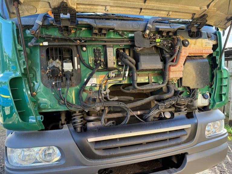  2013 DAF LF 55.220 18TON DROPSIDE WITH ATLAS 104.3E CRANE 