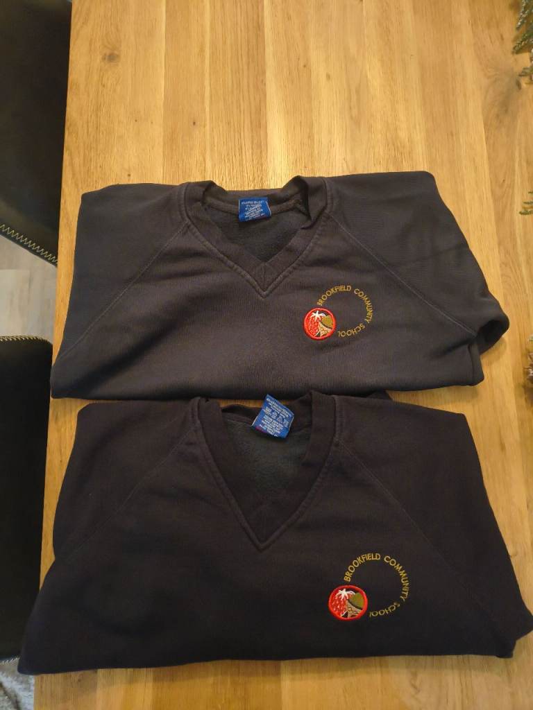 2x Brookfield School Uniform jumpers Navy & Red size 38