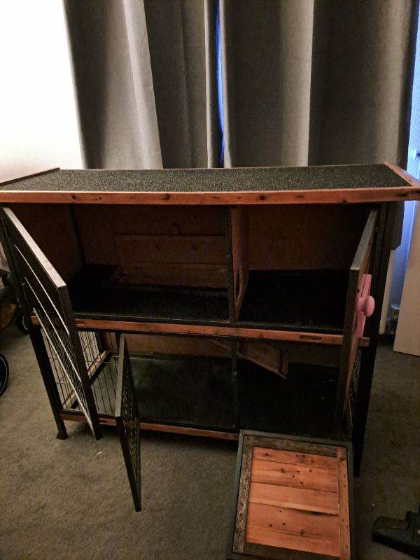 Rabbit hutch 
