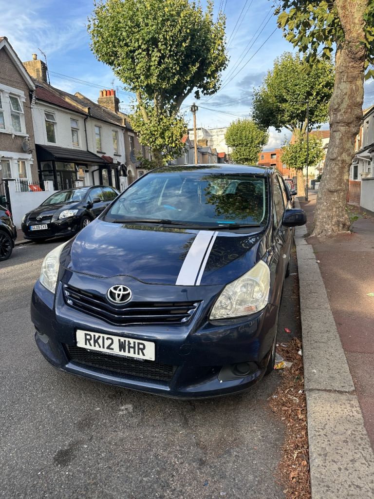 2012 toyota verso 7 seater