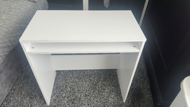 White Office Desk