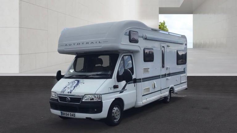 Auto Trail Apache 700 SE Rear Lounge Side Washroom