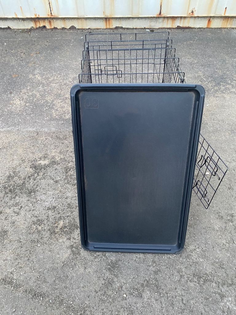 Dog crate 