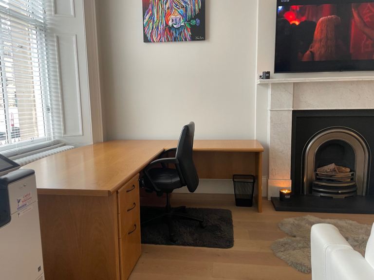 Two Stunning Verco Corniche Executive Desk and Chair