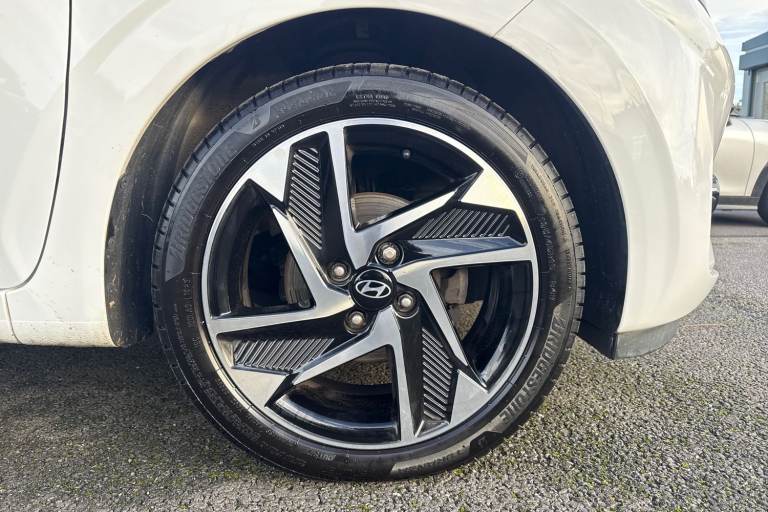 2024 Hyundai i10 1.2 Premium Euro 6 (s/s) 5dr Hatchback PETROL Manual