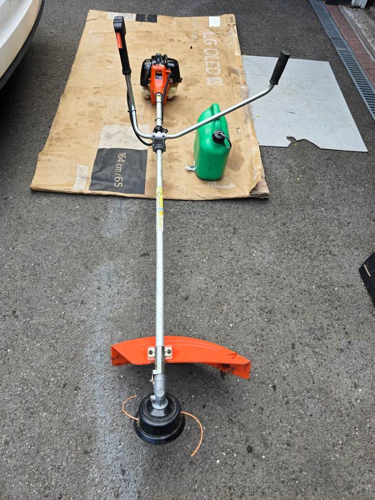 Tanaka Strimmer TBC-230D - Good Condition 